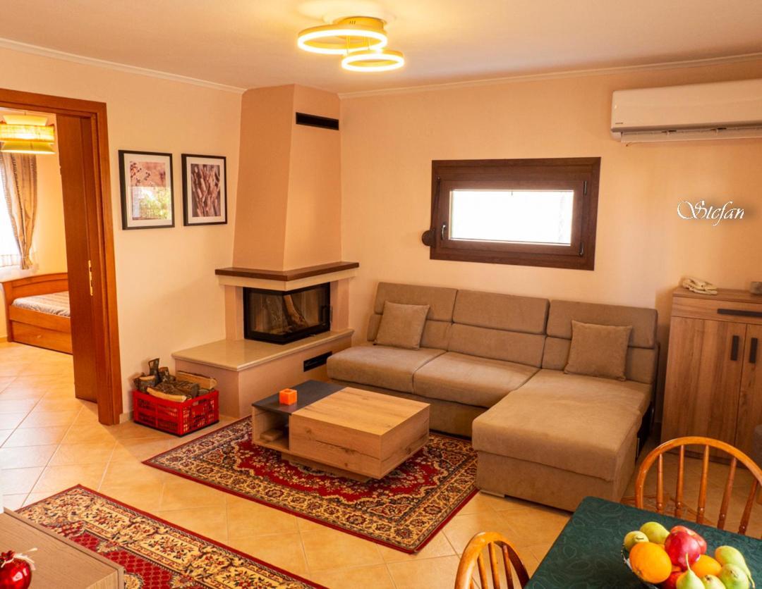 Stefan'S House Apartman Néa Péramos Kültér fotó